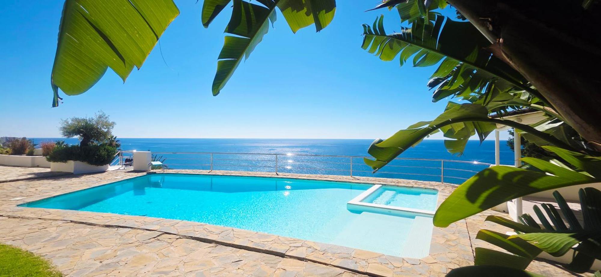 Villa R7- Luxury With Ocean Views *