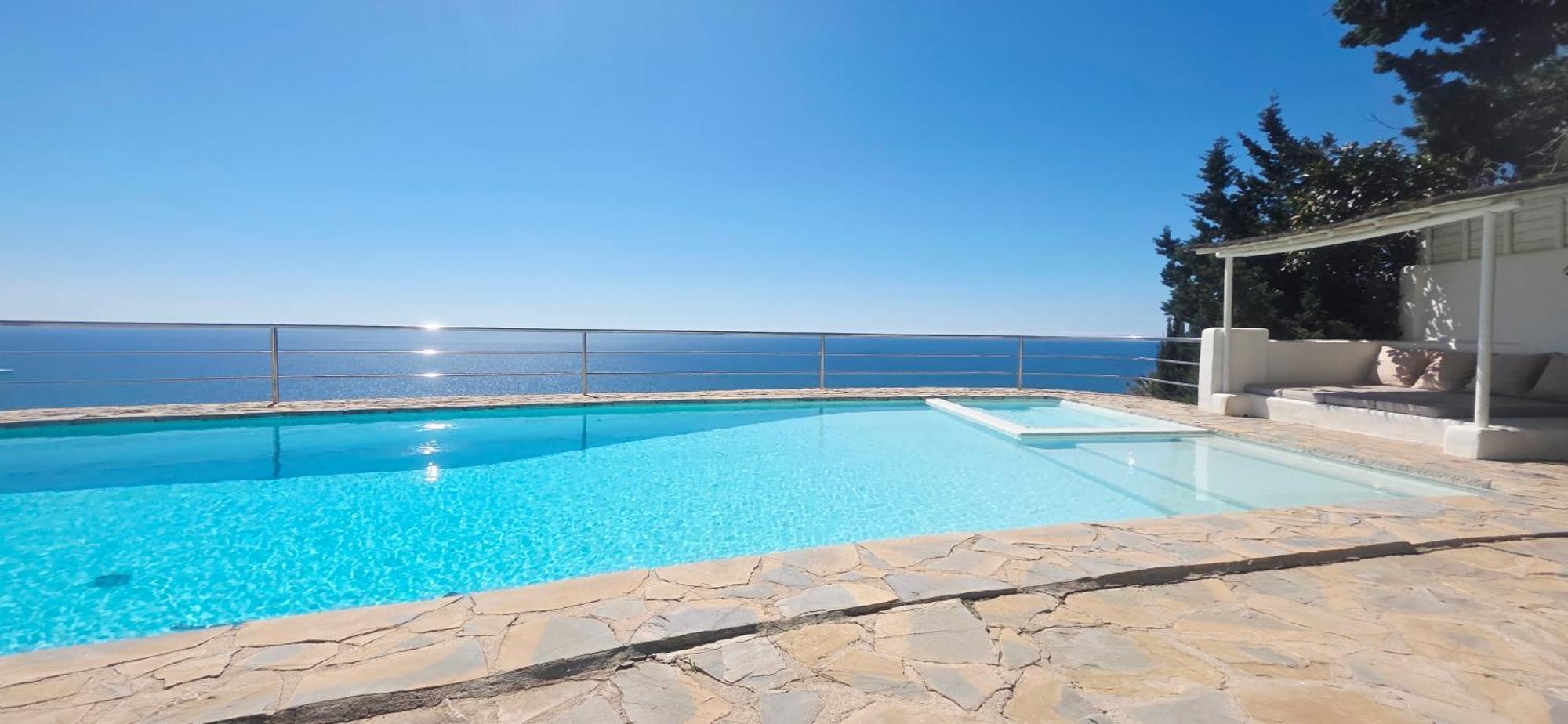 R7- Luxury With Ocean Views Villa