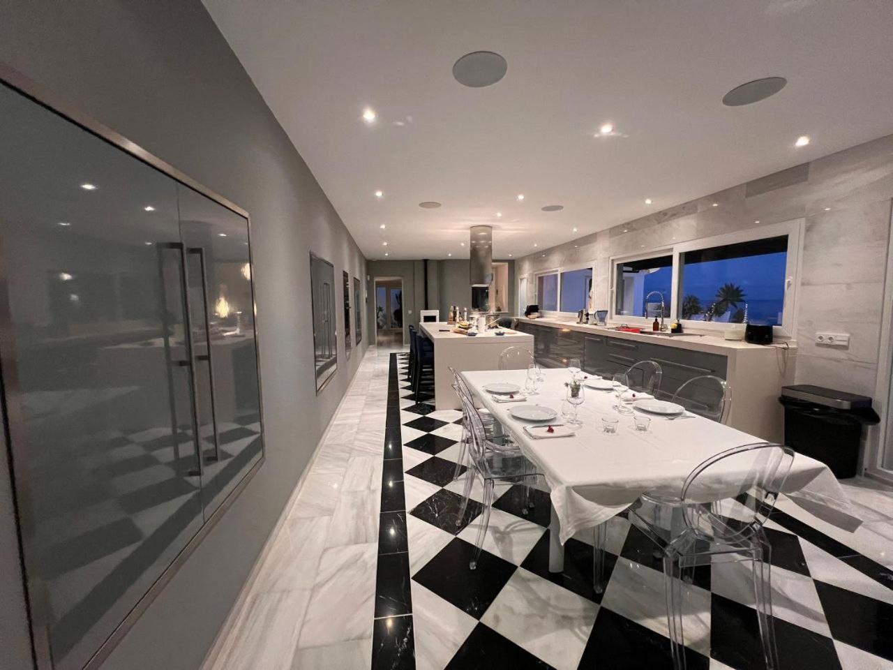 Villa R7- Luxury With Ocean Views Benalmádena